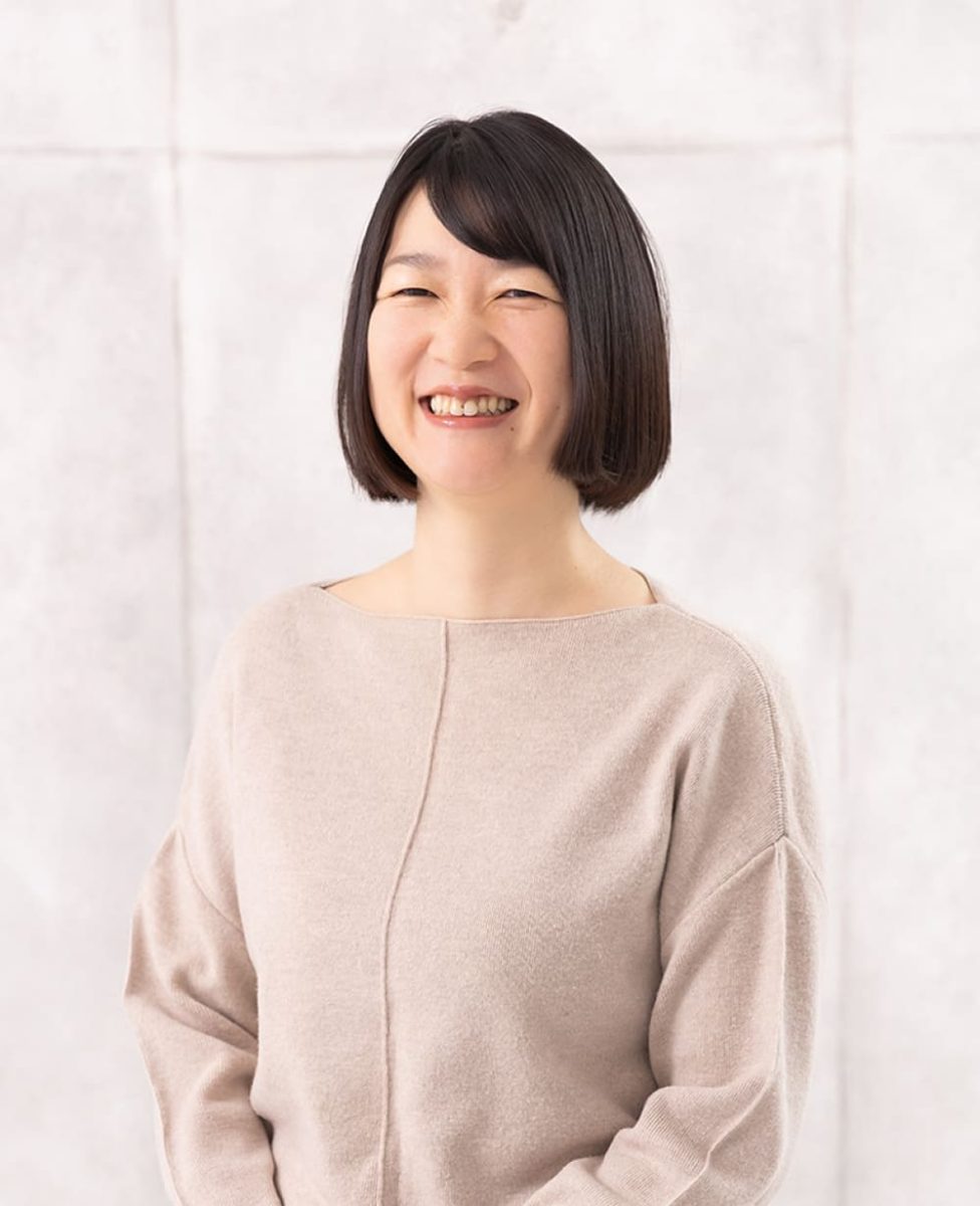 小島 麻里